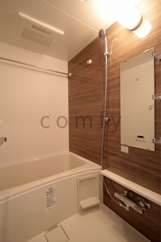 バス・シャワールーム　バスルーム