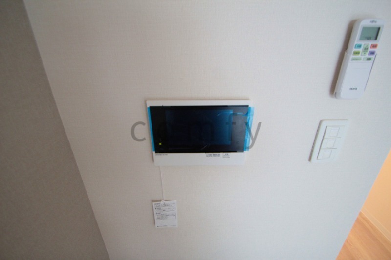 セキュリティ　モニター付きインターホン