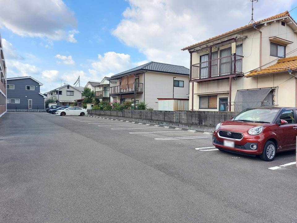 駐車場　駐車場