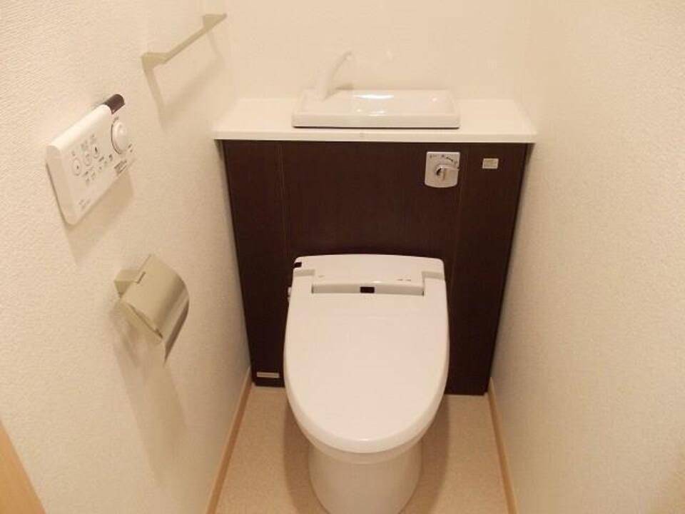 トイレ　トイレ