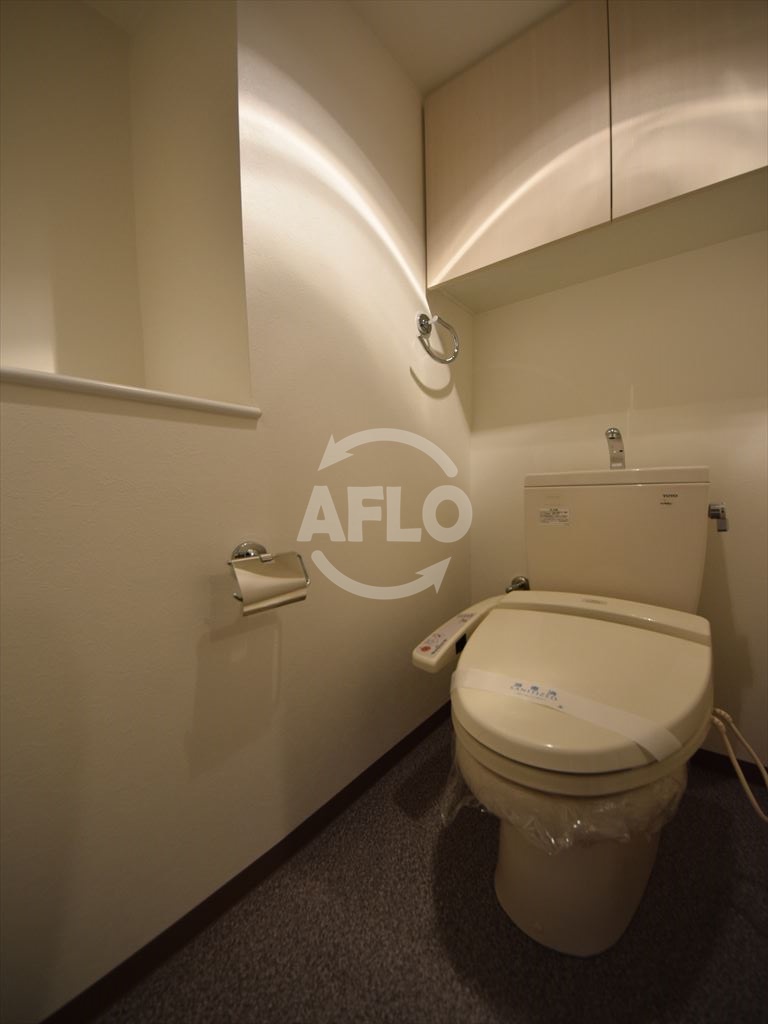 トイレ　アルグラッドザタワー心斎橋　温水洗浄便座