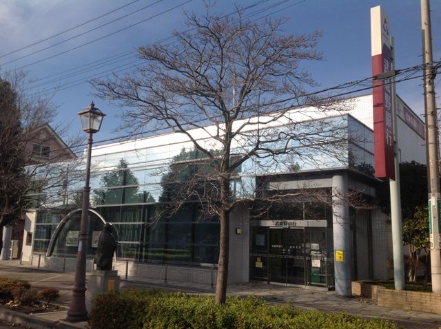 銀行　武蔵野銀行 高坂支店（銀行）まで827m