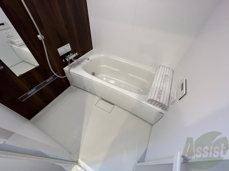 バス・シャワールーム　お風呂になります。一日の疲れを癒してくださいね。