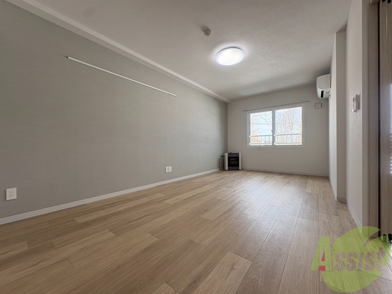 居室・リビング　広々としたリビングですね。使い勝手がよさそうですね！