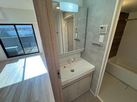 洗面設備　洗髪洗面化粧台