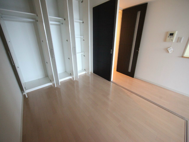 その他　洋室5帖　クローゼット（収納充実してます）