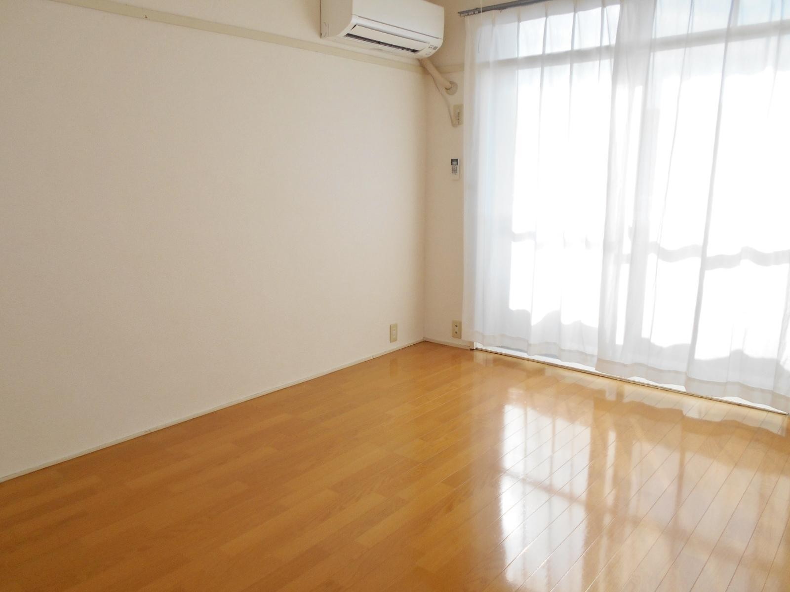 その他部屋・スペース　南北に窓があり換気がしやすい2階洋室です☆