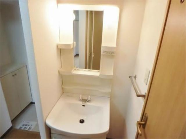 洗面設備　嬉しい独立洗面台ございます