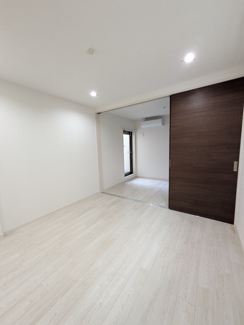 居室・リビング　※２０３号の室内写真です。