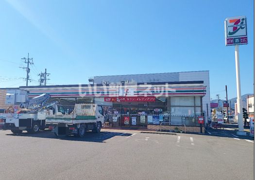 コンビニ　セブンイレブン 佐賀小城中央店（コンビニ）まで665m