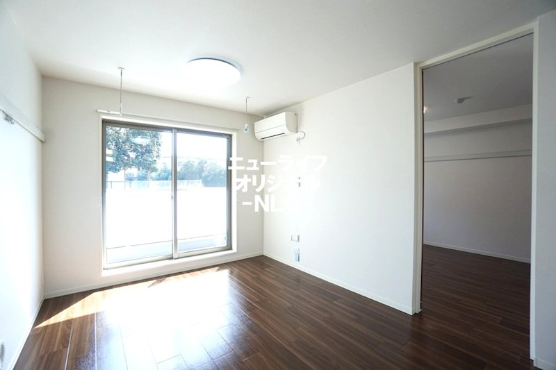 居室・リビング　※同建物他部屋になります。現状優先です。