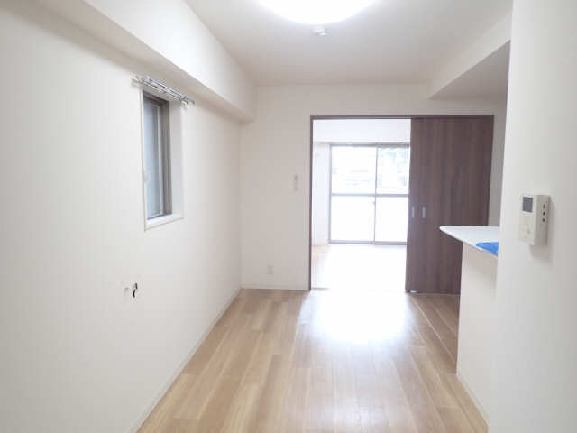 居室・リビング　他号室のためイメージです