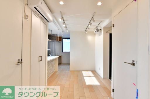 玄関　タウンハウジング調布店まで♪