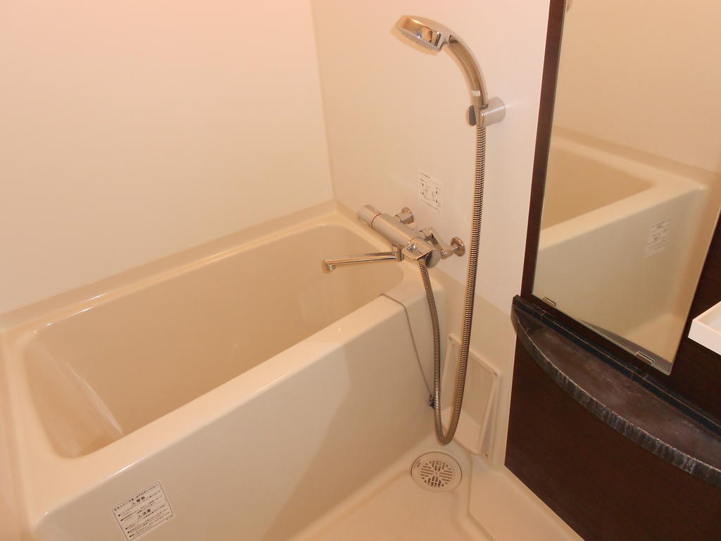 バス・シャワールーム　※写真は同物件別部屋のものを使用