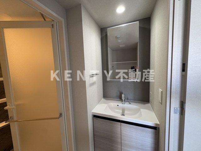 洗面設備　独立洗面化粧台付き