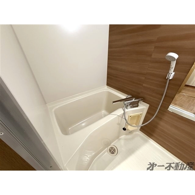 バス・シャワールーム　バスルーム