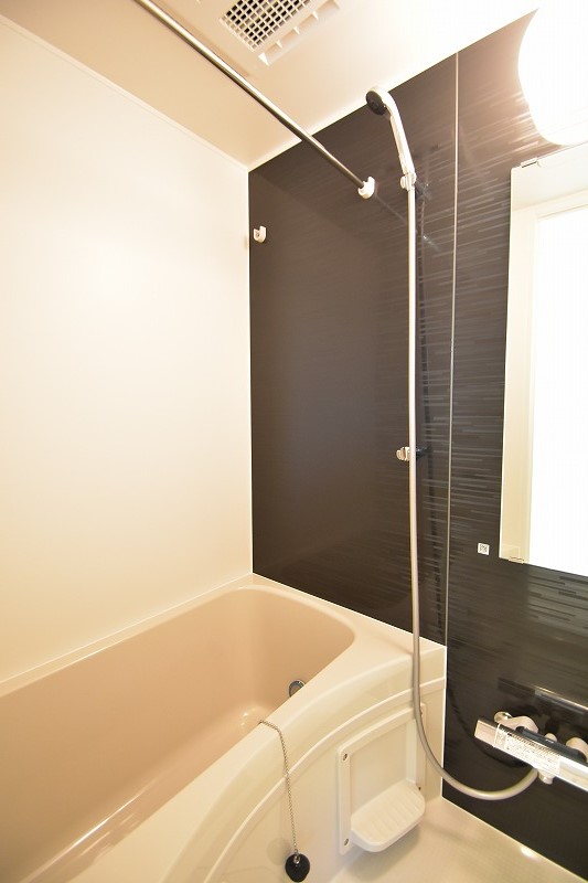 バス・シャワールーム　お問合せはシティホーム海田センター　082-821-2227