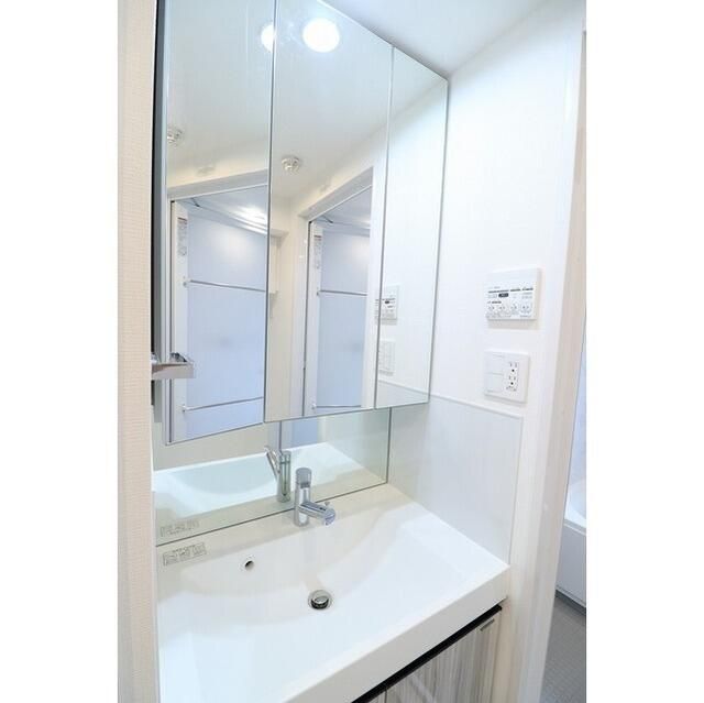 洗面設備　忙しい朝には欠かせない洗面所です