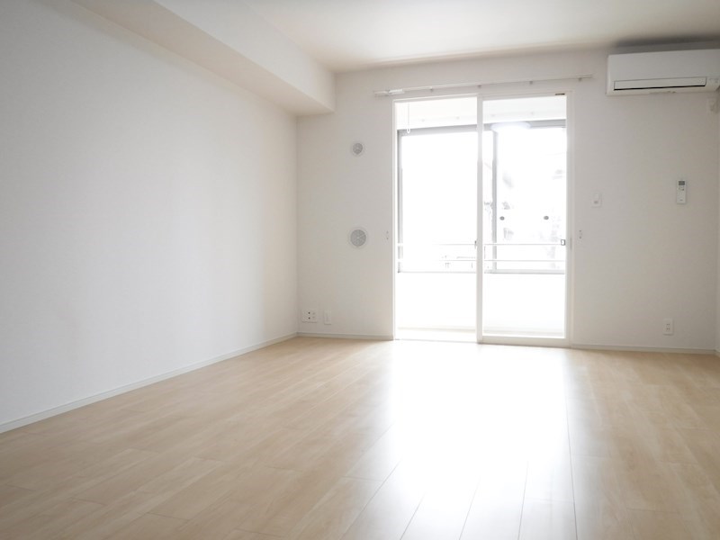 居室・リビング　写真は類似