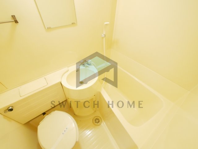 バス・シャワールーム　お風呂です