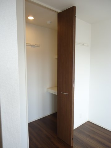 収納　ウォークインクローゼット