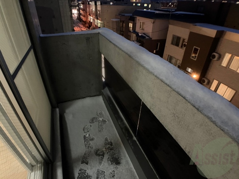 バルコニー　バルコニーです。洗濯物を干したり一息ついたりできますね！