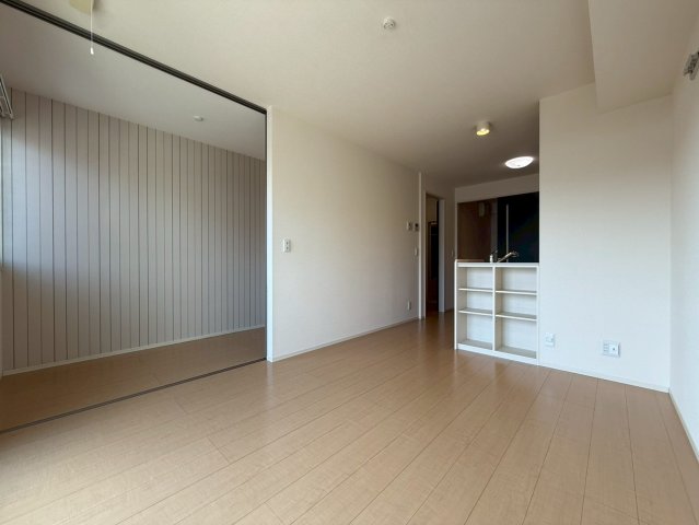 居室・リビング　※別号室参考写真