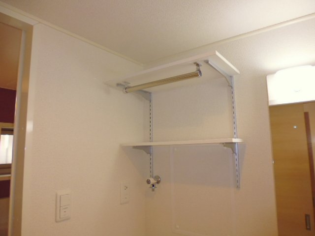 収納　洗濯機置場棚