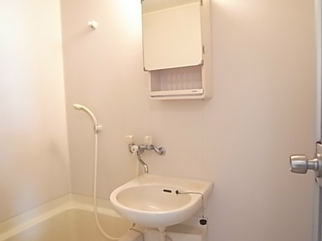 洗面設備　同一物件別部屋写真