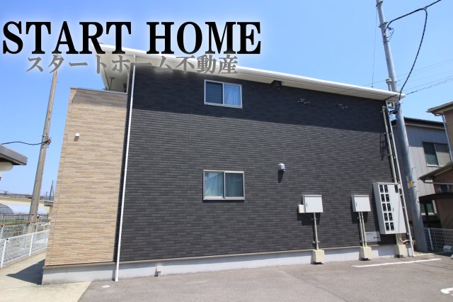 建物外観　外観は落ち着いています