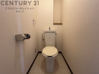 トイレ　温水洗浄便座機能付きのトイレです♪