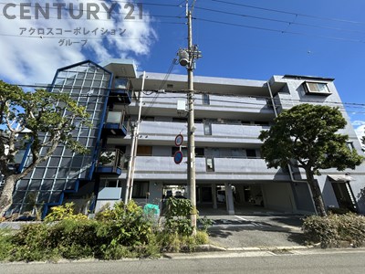 建物外観　敷地内に駐車場があります！
