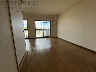 居室・リビング　東向き13帖のLDKです♪