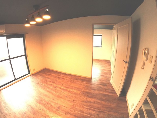 居室・リビング　【居間・リビング】洋室（キッチン横）