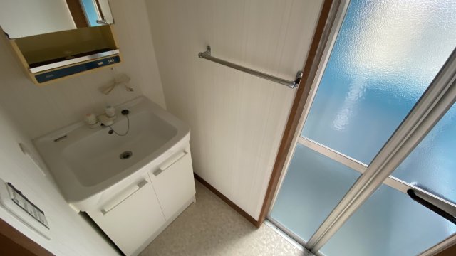 洗面設備　使いやすい洗面所です