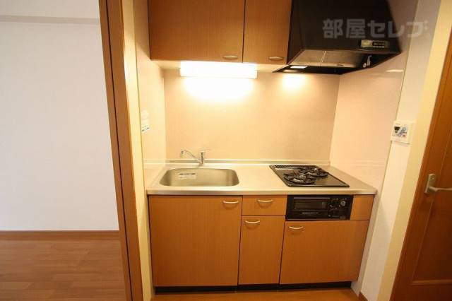 キッチン　システムキッチングリルつき