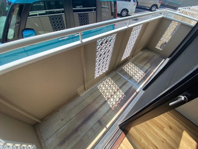 バルコニー　同物件別室写真