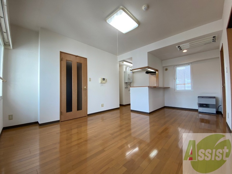 居室・リビング　広くてキレイなお部屋が広がっていて、充実した生活が送れそう。