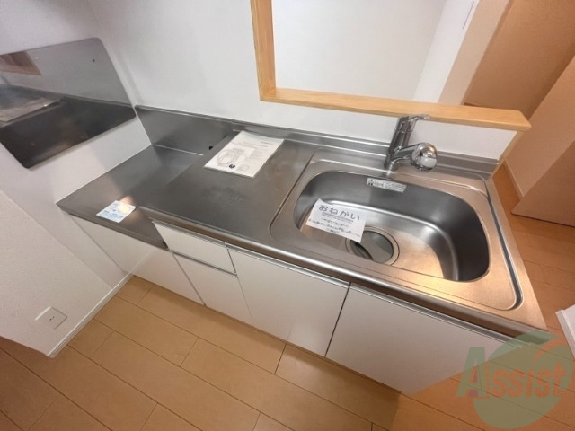 キッチン　こちらはキッチン。調理スペースもあり使いやすそうです。