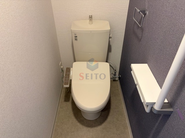 トイレ　別階の参考写真になります