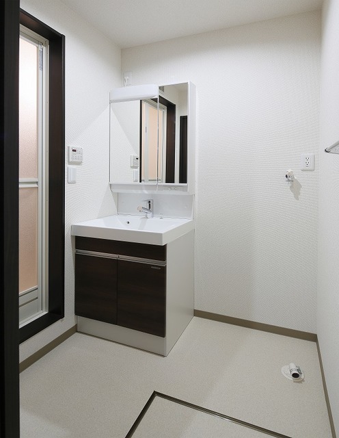 洗面設備　同仕様