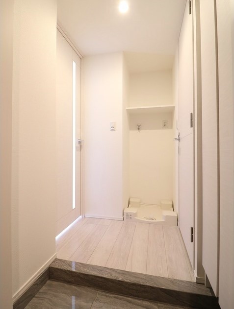 玄関　同物件別部屋参考写真です。