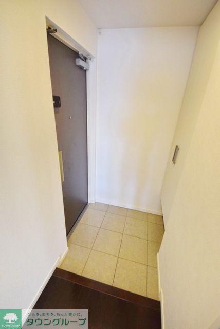 玄関　シューズボックス完備された玄関スペース