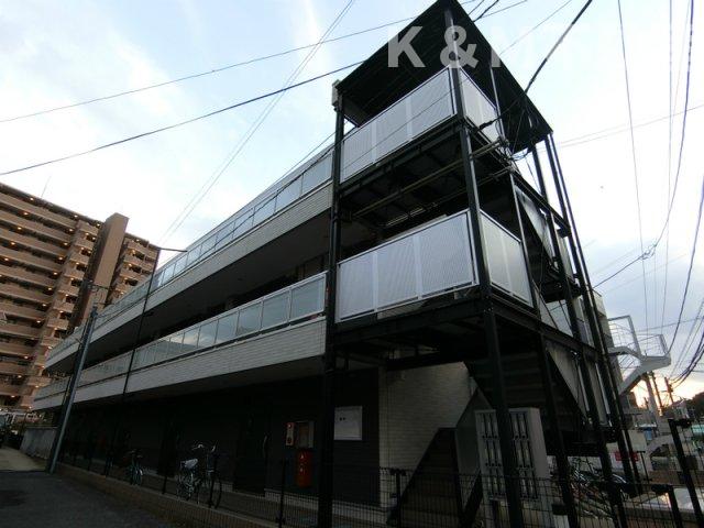 エントランス　ゆとりのあるエントランスです