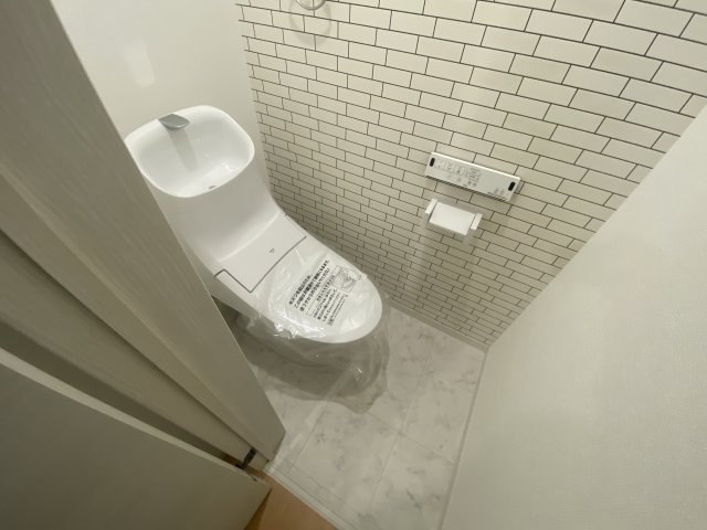トイレ　温水洗浄便座付きのトイレです！
