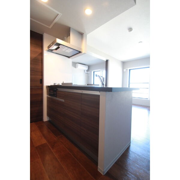 キッチン　人気の独立システムキッチンタイプです！
