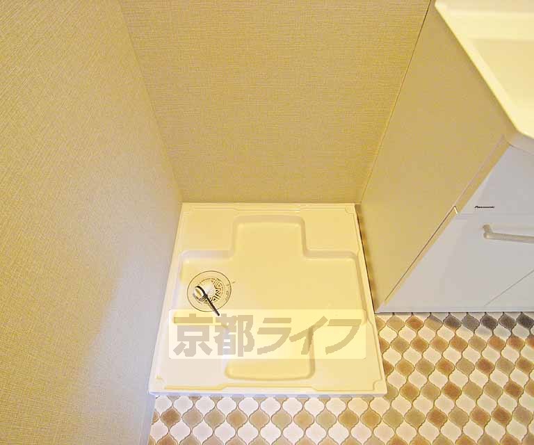 その他設備　室内に洗濯機置けます。