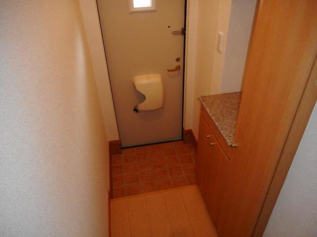 玄関　収納もある玄関です