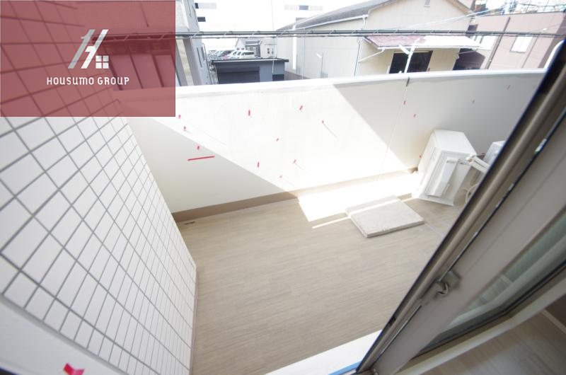 バルコニー　陽当たり良好なバルコニーです