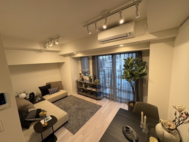 居室・リビング　家具は参考の物になります